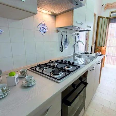 100 Mt Dal Mare Bilo Spagna Hotel 3*