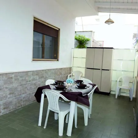 100 Mt Dal Mare Bilo Spagna Hotel 3*